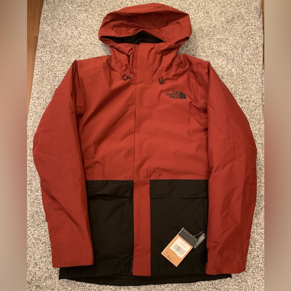BNWT The North Face Men's Clement Triclimate Jacket - SMALL - Brick House Red